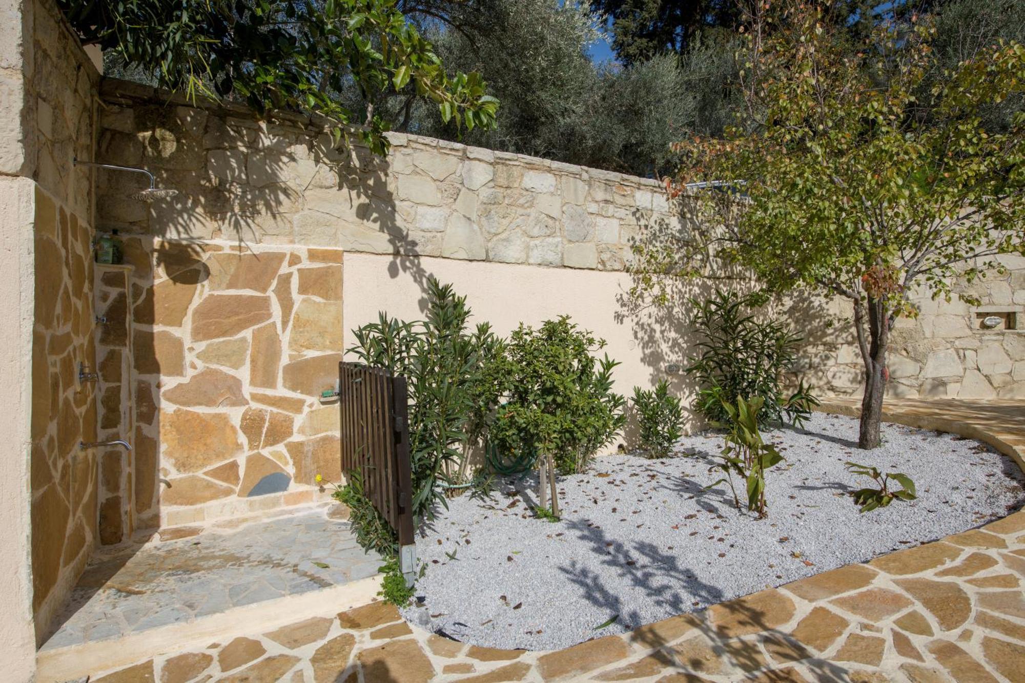 Serenity River Villa Palaiochora Dış mekan fotoğraf