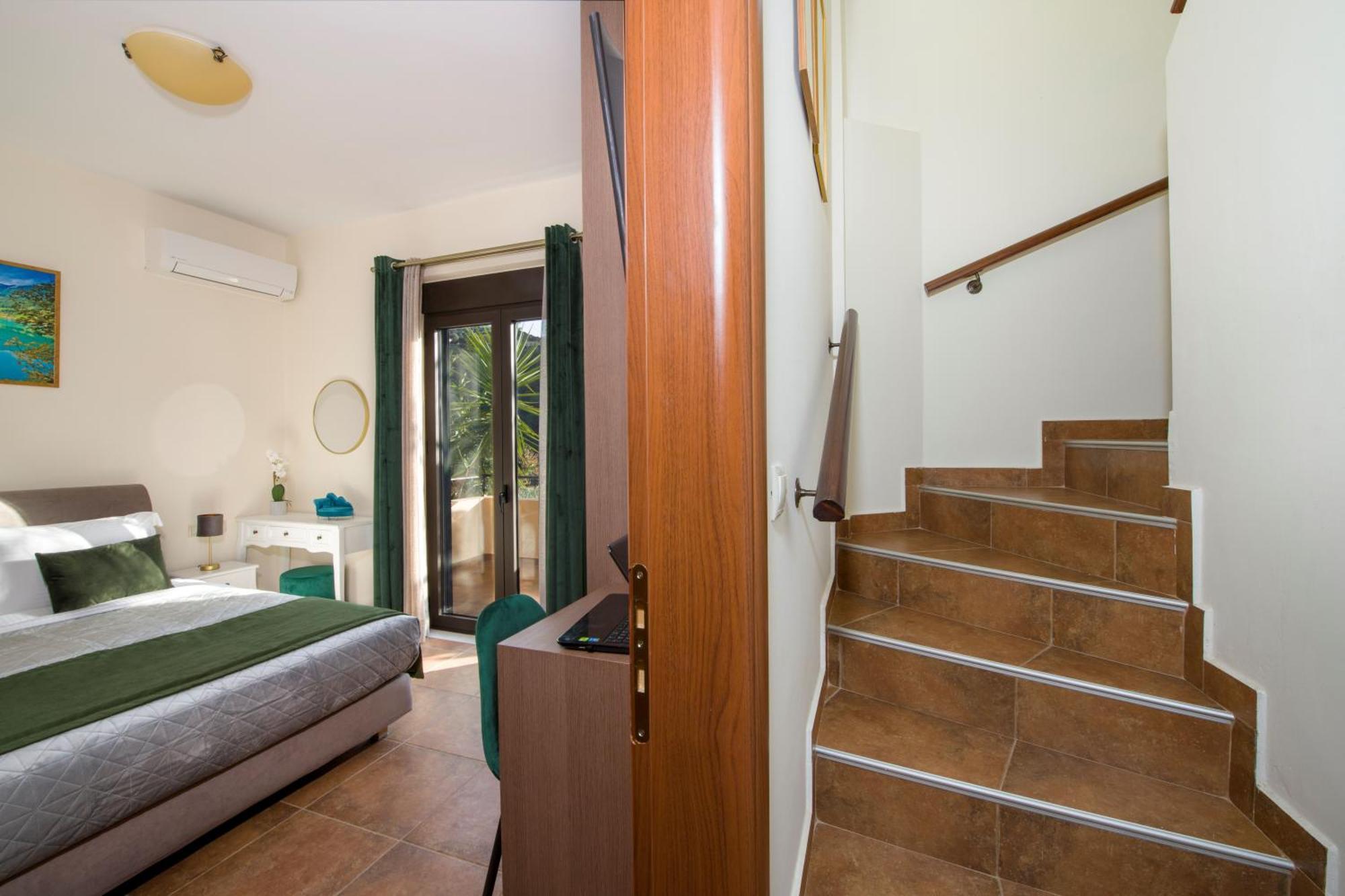 Serenity River Villa Palaiochora Dış mekan fotoğraf
