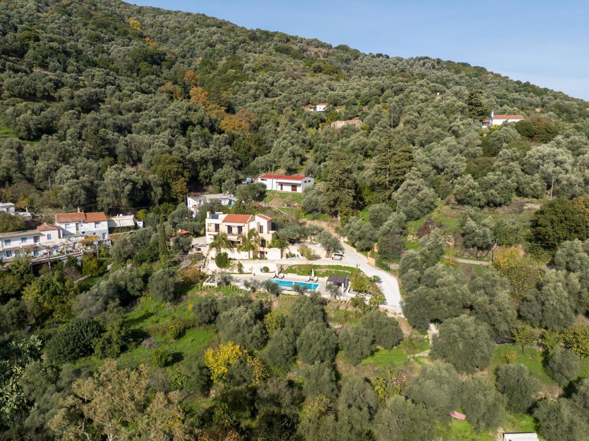 Serenity River Villa Palaiochora Dış mekan fotoğraf